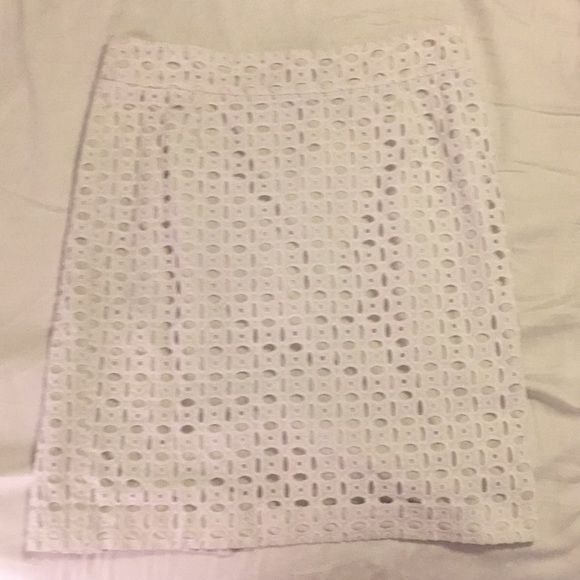 Banana Republic White Eyelet Pencil Skirt - Picture 3 of 7